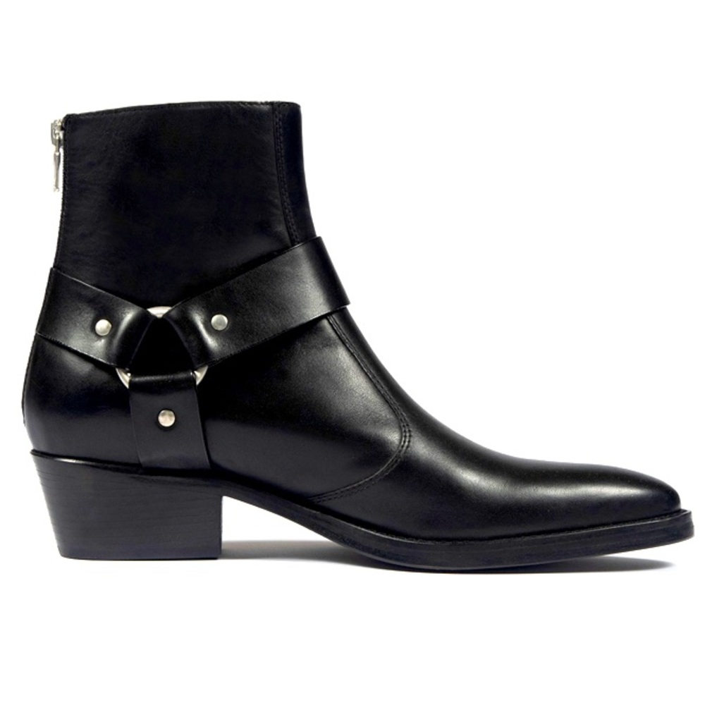 LIBERTINE – W 8.5 BLACK AND NICKEL LEATHER HARNESS BOOTS. Lightly Used